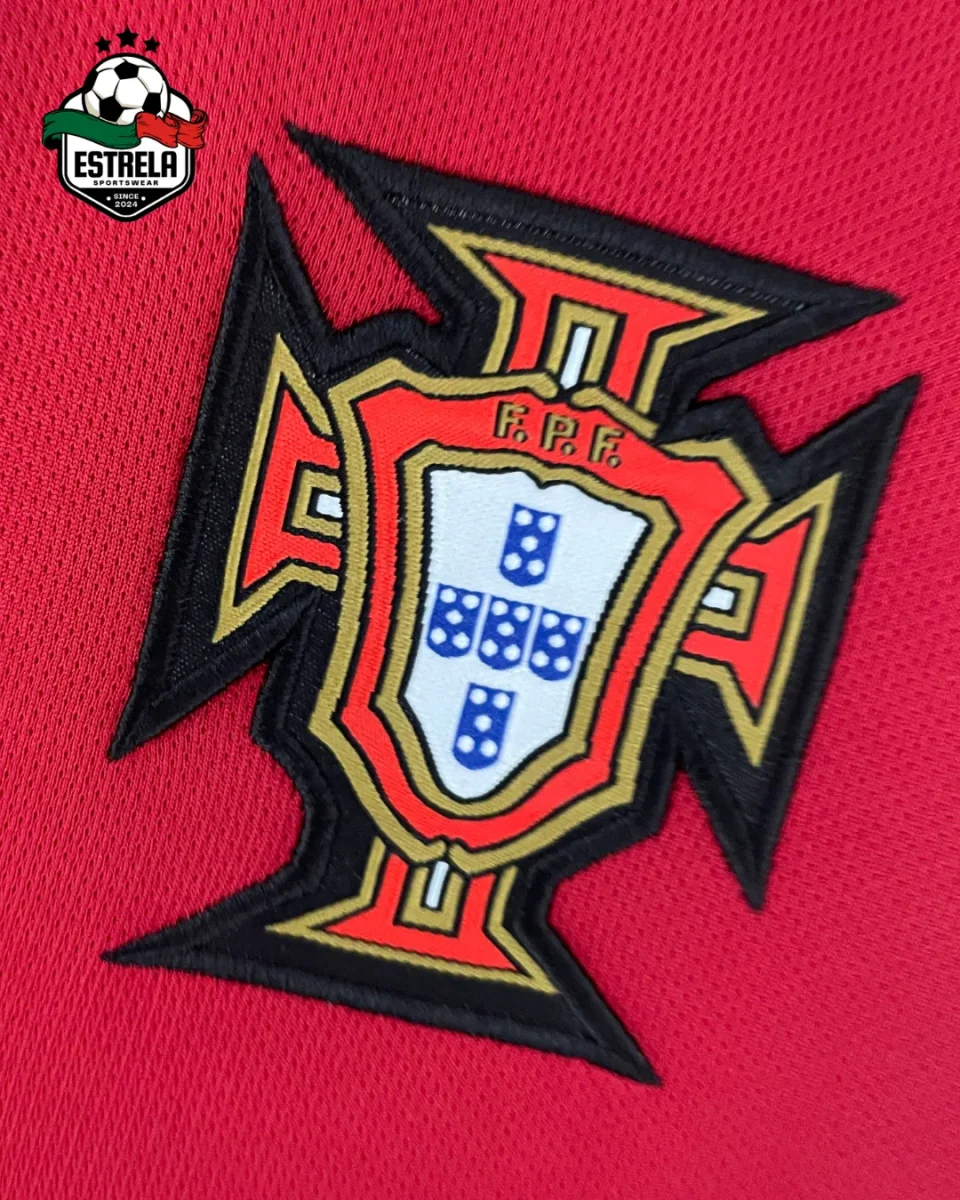 Camisola Retrô Portugal Home 2006 - Image 6